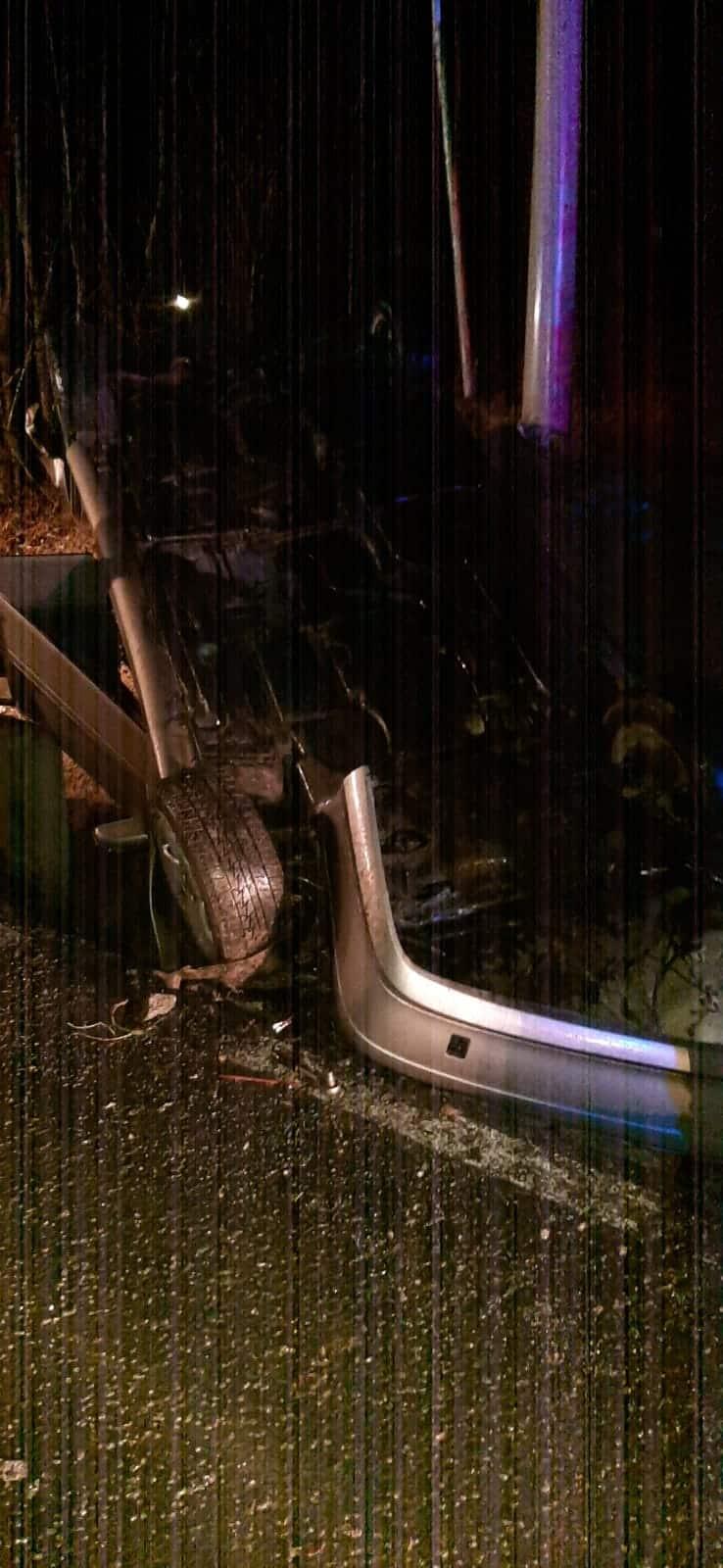 Accident grav între localitățile Sângeorz-Băi și Poiana Ilvei. Un autoturism s-a răsturnat. Patru persoane au fost rănite 18821557