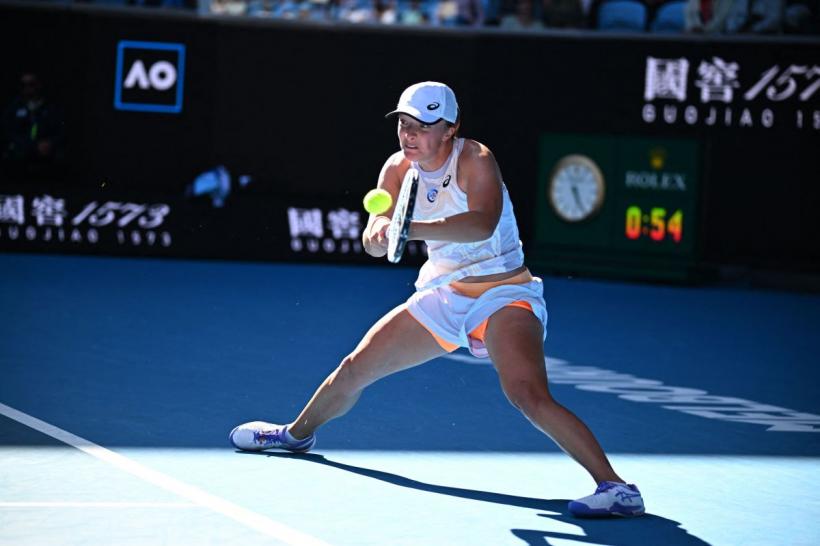 ȘOC la Australian Open. Iga Swiatek, numărul unu mondial la feminin, a fost eliminată în optimi