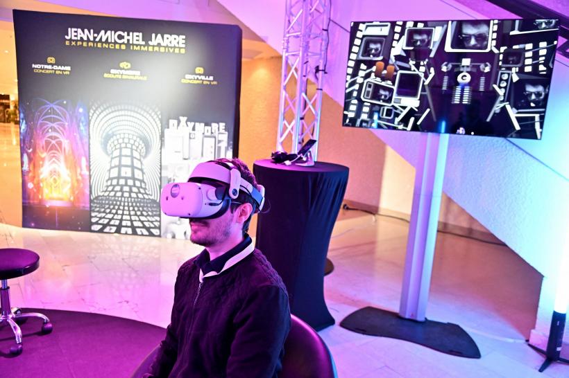 La 74 de ani, Jean-Michel Jarre oferă un spectacol senzațional cu Oxymore, cel mai recent album 18821773