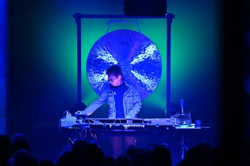 La 74 de ani, Jean-Michel Jarre oferă un spectacol senzațional cu Oxymore, cel mai recent album 18821774