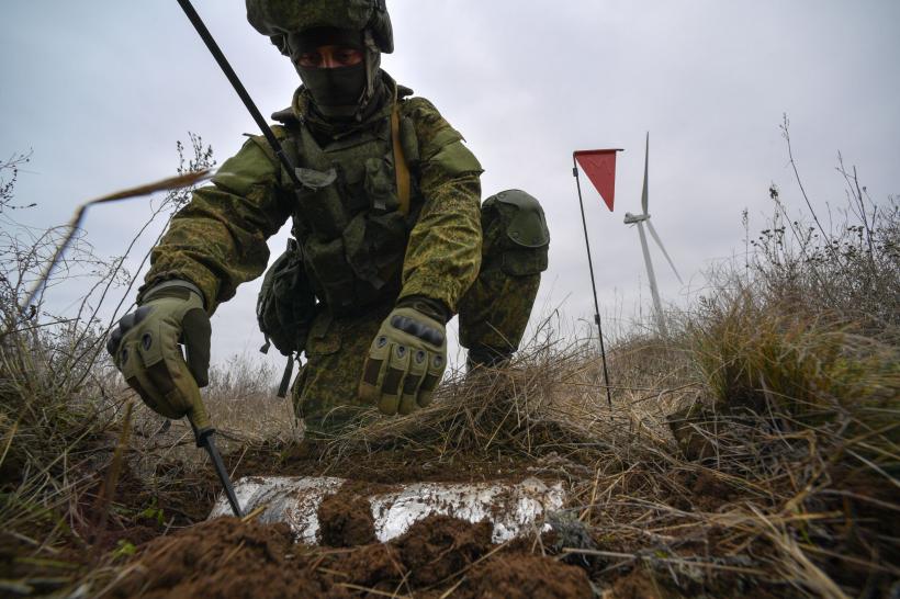 Război în Ucraina, ziua 335. Ucrainenii construiesc fortificații din beton în jurul Kievului. Bombardamente în Donețk 18822061