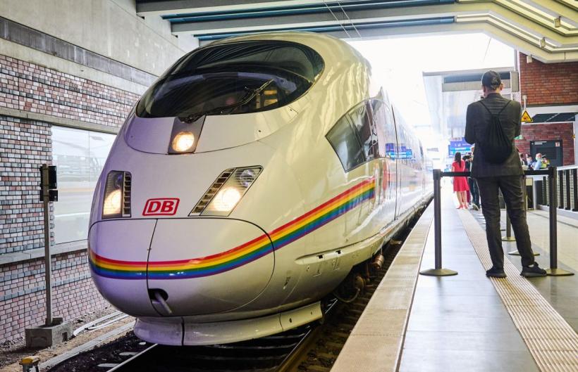 Cel puţin doi morţi şi numeroşi răniţi în urma unui atac comis într-un tren din Germania