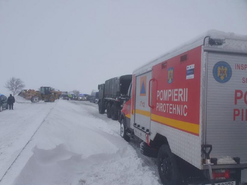 Două femei gravide, blocate în traficul din Buzău, salvate de pompieri 18822721