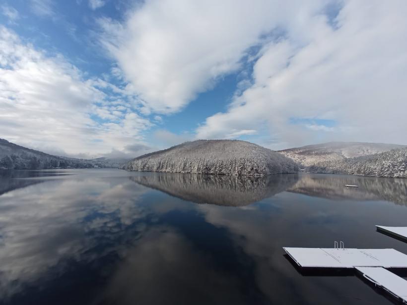 Peisaje uluitoare de iarnă din Parcul Național Semenic Cheile Carașului 18822679