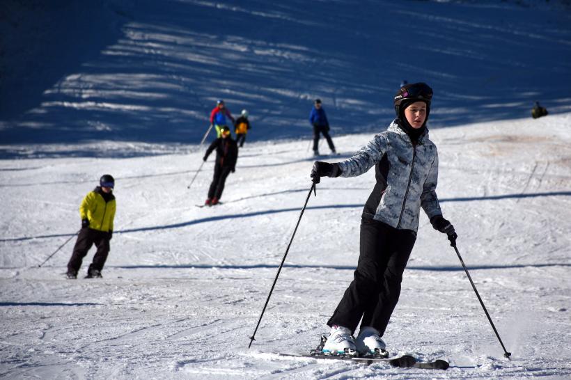 Vacanţa elevilor din februarie, în perioade diferite pentru fiecare județ în parte. Iată calendarul! 18822619