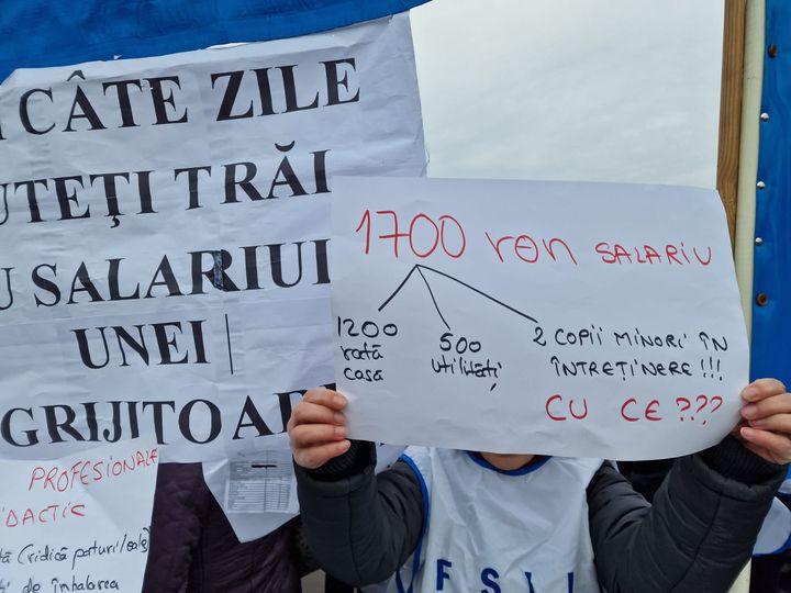Protest uriaș al salariaților din învățământ, la Guvernul României: Vrem salarii decente
