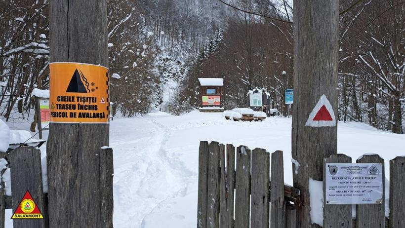 Traseul Lepșa-Rezervația Cheile Tișiței a fost închis din cauza zăpezii 18823040