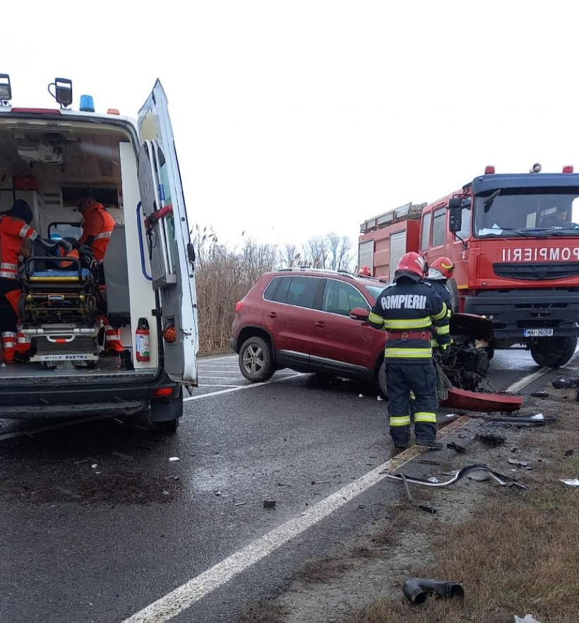 Accident grav pe DN22, în județul Constanța. Un TIR a lovit un autoturism înmatriculat în Ucraina
