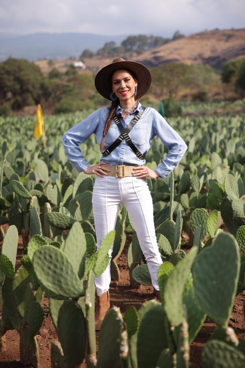 După cursa din ediția de ieri America Express, care a fost lider de audiență,  echipele se transformă în revoluționari și luptă pentru amuletă  pe o plantație de cactuși 18823228