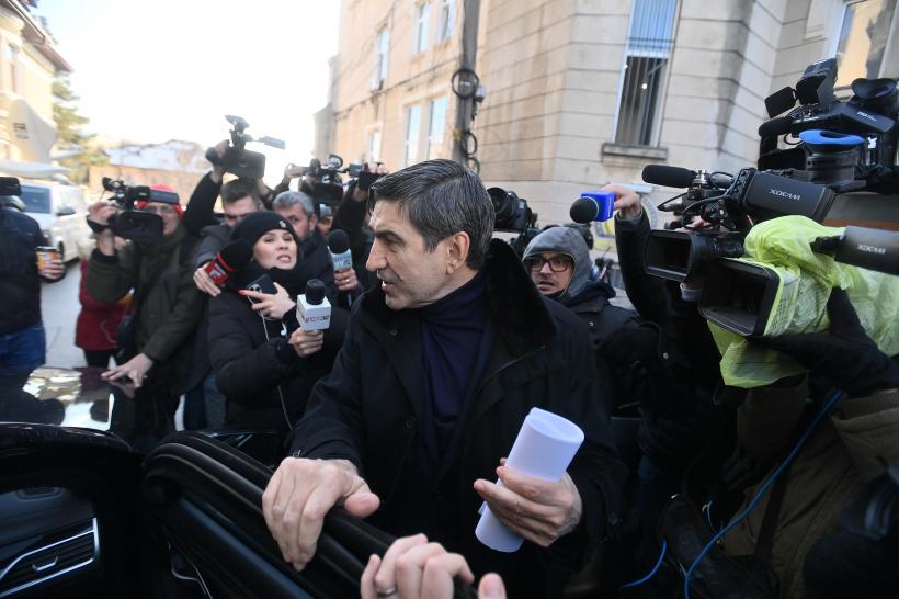 Dosarul "Măști pentru MApN". DNA propune arestarea preventivă a lui Victor și Alexandru Pițurcă, precum și a șefului  Romarm 18823307