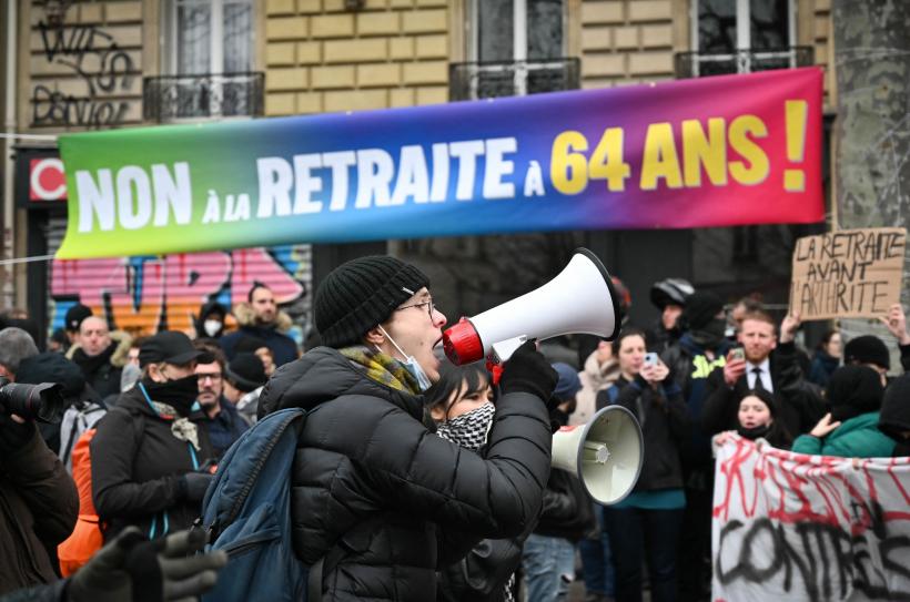 Franța, paralizată de greve. Circa un milion de oameni protestează împotriva reformei pensiilor 18823246