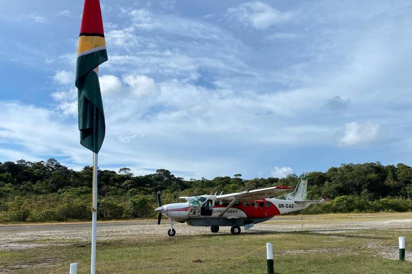 Călătorie în jurul lumii: o familie zboară 14 luni într-un avion micuț 18823191