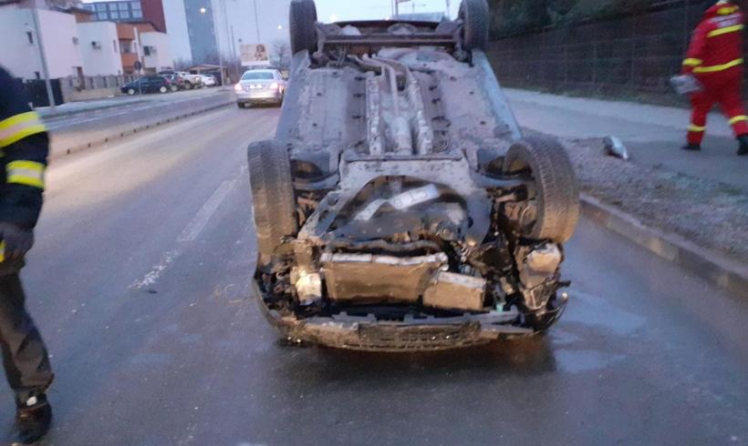 S-a dat peste cap cu mașina în Mamaia Nord 18823133