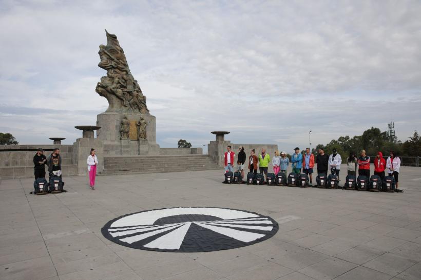 America Express, din nou lider de piață  Urmează: vot tensionat la cursa pentru ultima șansă  A treia echipă ajunge în cursă după o strategie eșuată 18823457