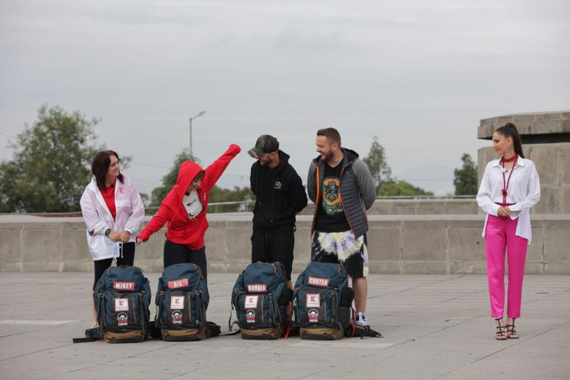 America Express, din nou lider de piață  Urmează: vot tensionat la cursa pentru ultima șansă  A treia echipă ajunge în cursă după o strategie eșuată 18823465