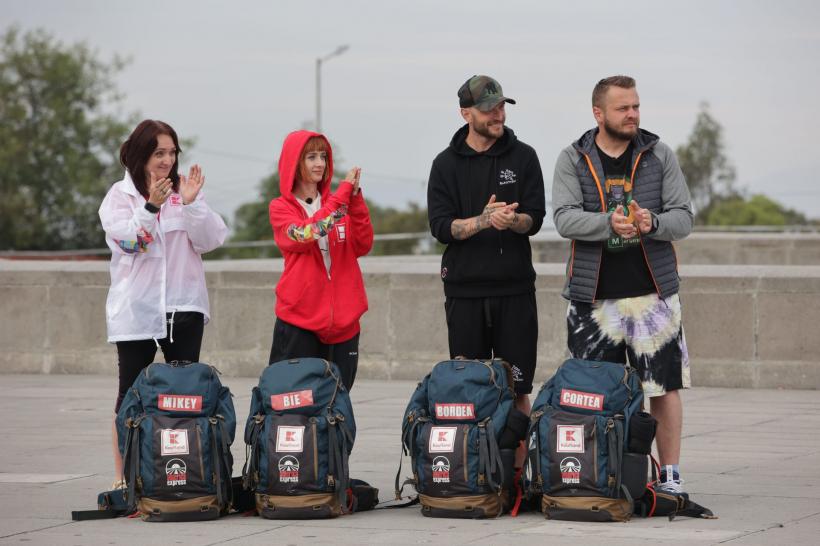 America Express, din nou lider de piață  Urmează: vot tensionat la cursa pentru ultima șansă  A treia echipă ajunge în cursă după o strategie eșuată 18823466