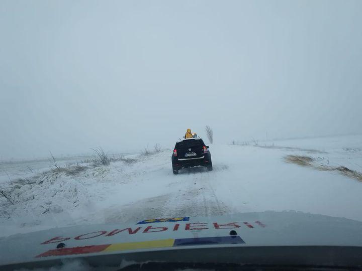 Viscol în România: două drumuri naționale sunt în continuare închise din cauza zăpezii