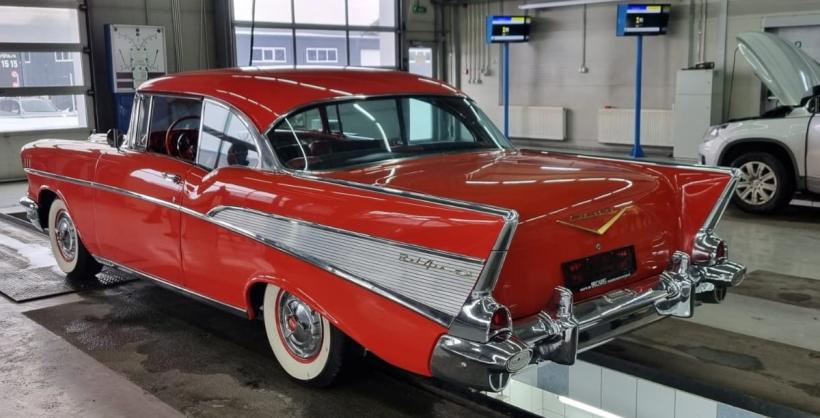 O legendă pe patru roți a făcut senzație la RAR Bacău: Chevrolet Bel Air din 1957 18824704