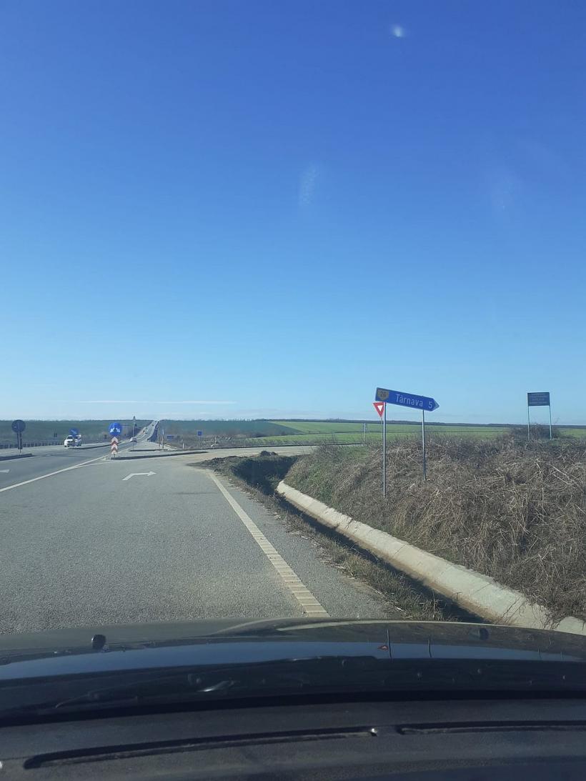 Sat vechi de 300 de ani, lăsat fără drum: l-a arat un arendaș! 18824599