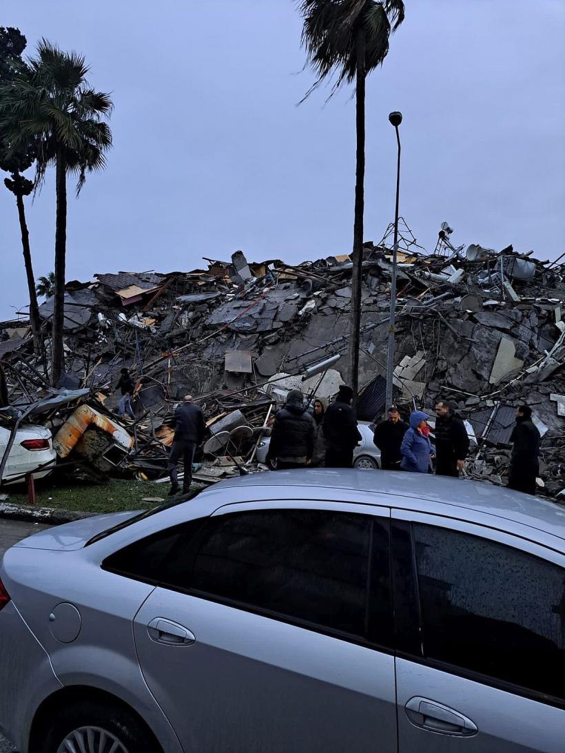 „Spuneți lumii întregi că avem nevoie de ajutoare, vă rugăm!”  18824649