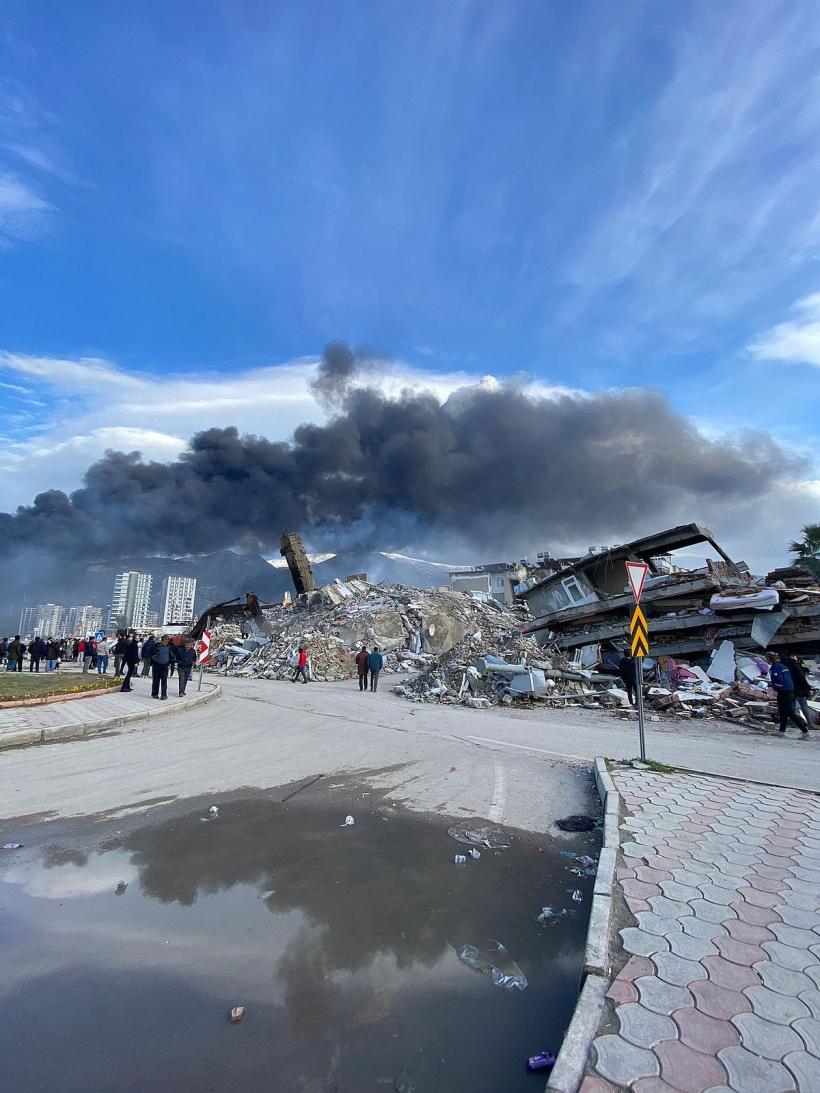 „Spuneți lumii întregi că avem nevoie de ajutoare, vă rugăm!”  18824651