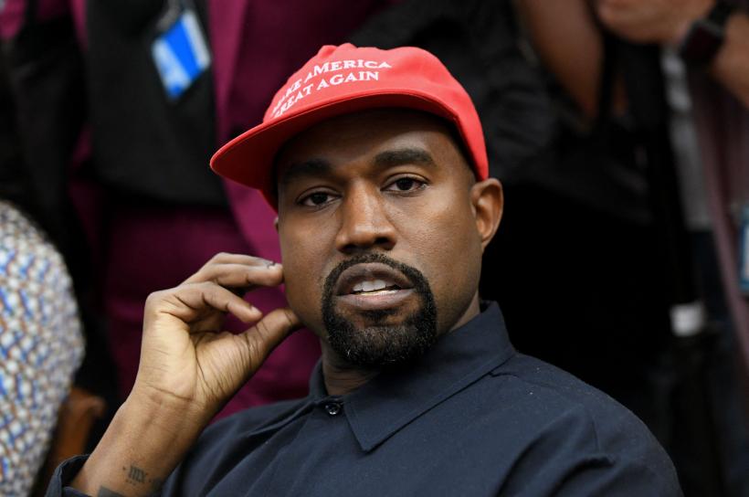Adidas avertizează asupra pierderilor cauzate de parteneriatul cu Kanye West