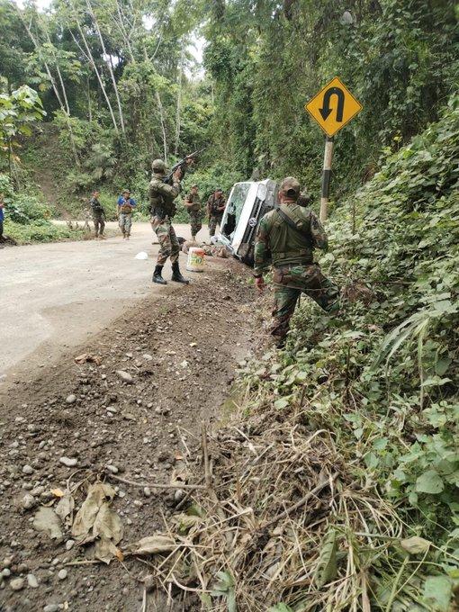 Masacru: Șapte ofițeri de poliție au fost uciși în centrul producției de cocaină din Peru 18825191