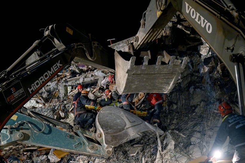 Numărul morților după cutremurul din Turcia și Siria se apropie de 30.000 18825196