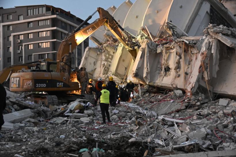 Probleme de securitate și vreme rea: China își retrage echipele de căutare-salvare din Siria 18825351