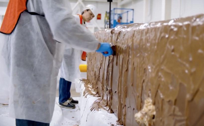 Fabrica Mars Wrigley, amendată după ce doi muncitori au căzut în cuva de ciocolată!