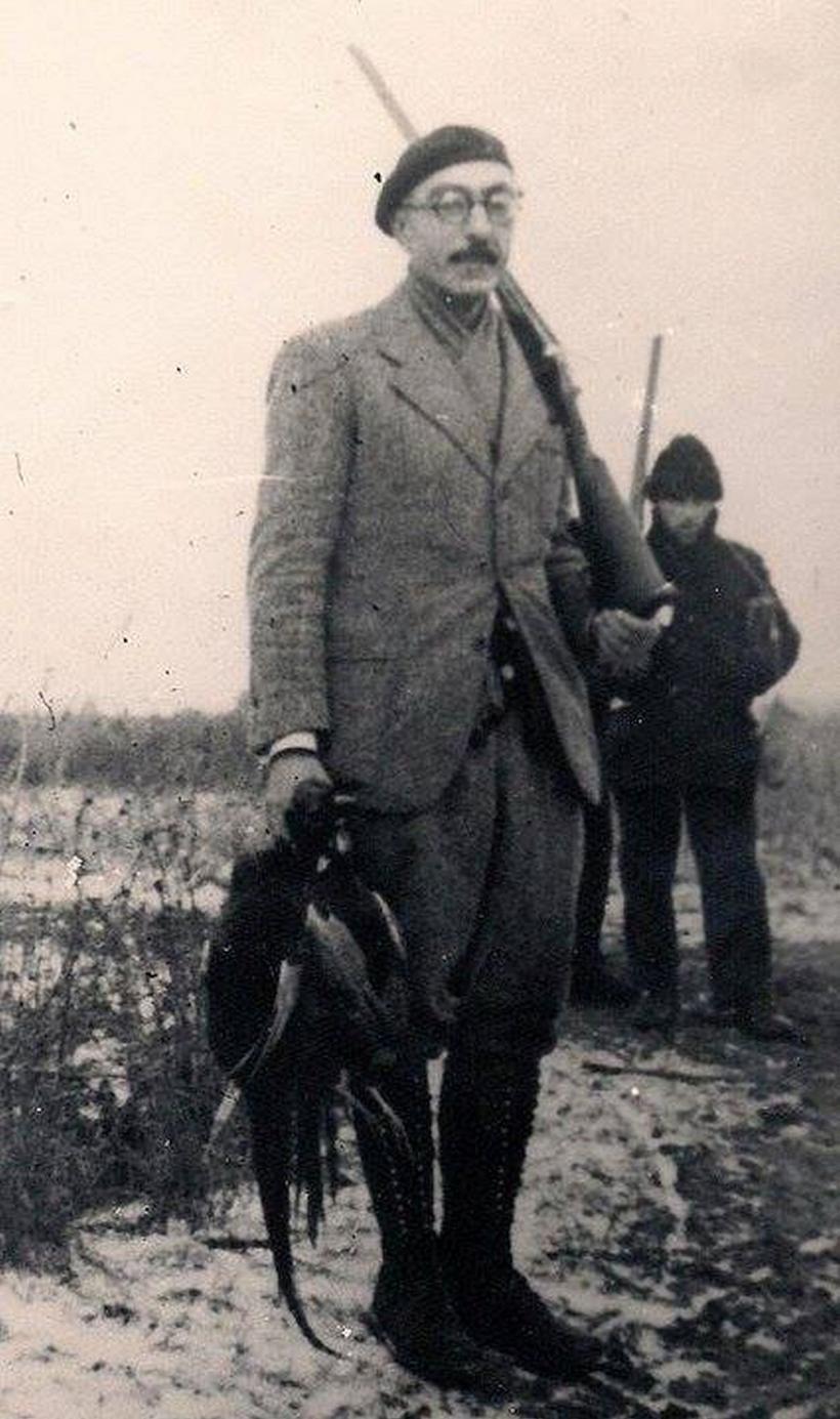 Moșandrei, poetul care a vânat parașutiști sovietici cu avionul 18825248