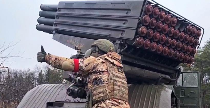 Război în Ucraina, ziua 357. Forțele ruse înaintează în regiunea Lugansk. Moscova se pregătește de ofensivă aeriană 18825724