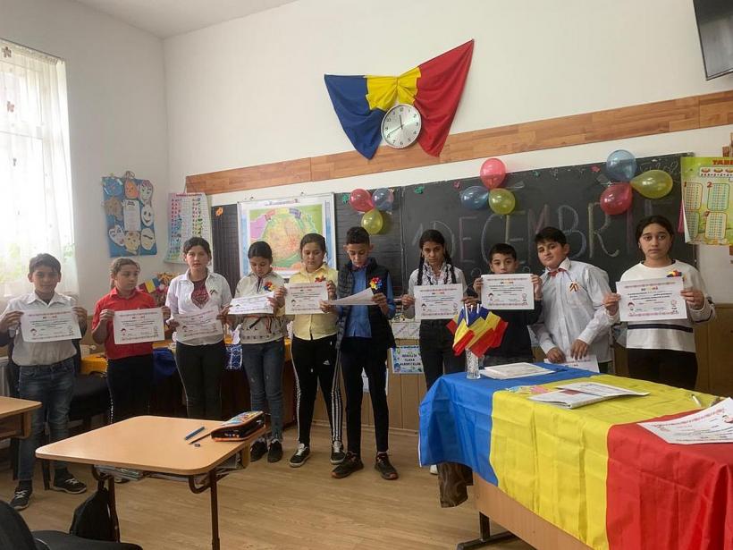 Abandon școlar prevenit cu pixuri și un dulap cu bunătăți 18825943