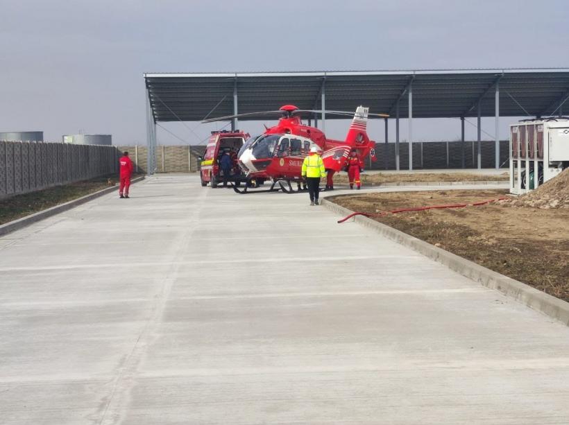 Accident de muncă în Timiș. Patru muncitori au căzut de la șase metri înălțime. Unul a fost transportat cu elicopterul SMURD la spital 18826129