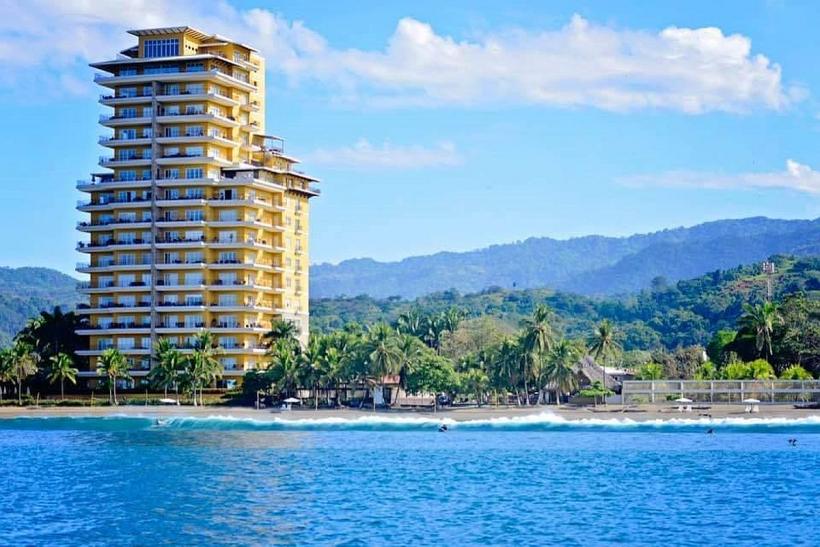 Primul „zgârie-nori” 18825910