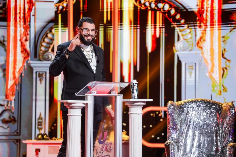 Invitat special la iUmor, Raul Gheba l-a luat la roast pe Cheloo. Rapperul: „E cel mai frumos număr de stand-up pe care l-am auzit în acest sezon!“ 18826235