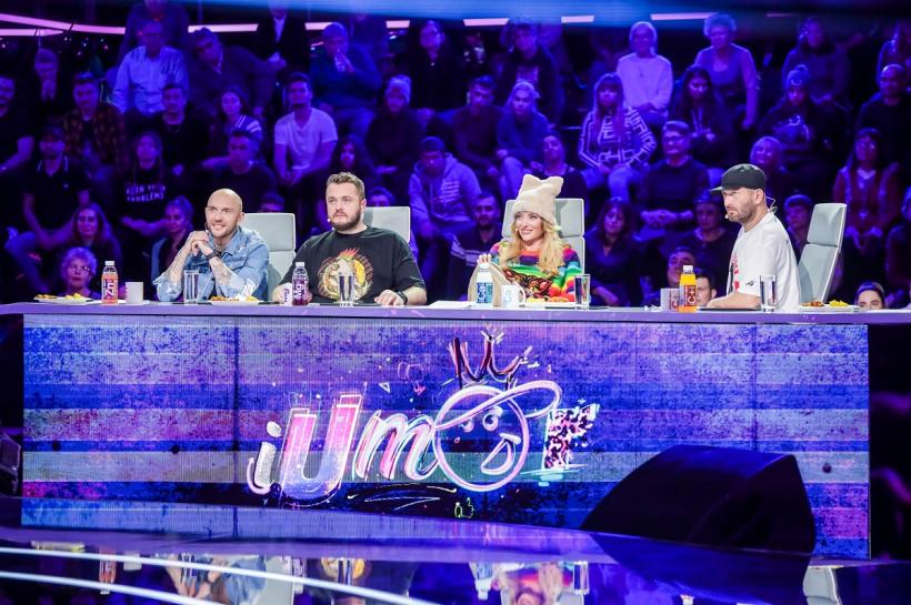 Invitat special la iUmor, Raul Gheba l-a luat la roast pe Cheloo. Rapperul: „E cel mai frumos număr de stand-up pe care l-am auzit în acest sezon!“ 18826237