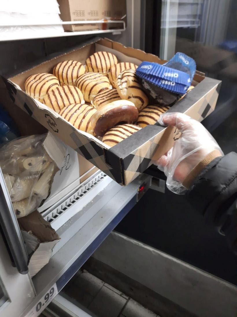 Mizerie de nedescris în zona de panificație și la vitrinele de congelare a magazinelor LIDL Delfinariu și Năvodari 18826244