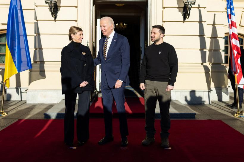 VIDEO Război în Ucraina, ziua 362. Joe Biden, în vizită surpriză la Kiev. Mesajul șefului diplomației ucrainene pentru Rusia: "Nimănui nu îi este frică de tine" 18826482