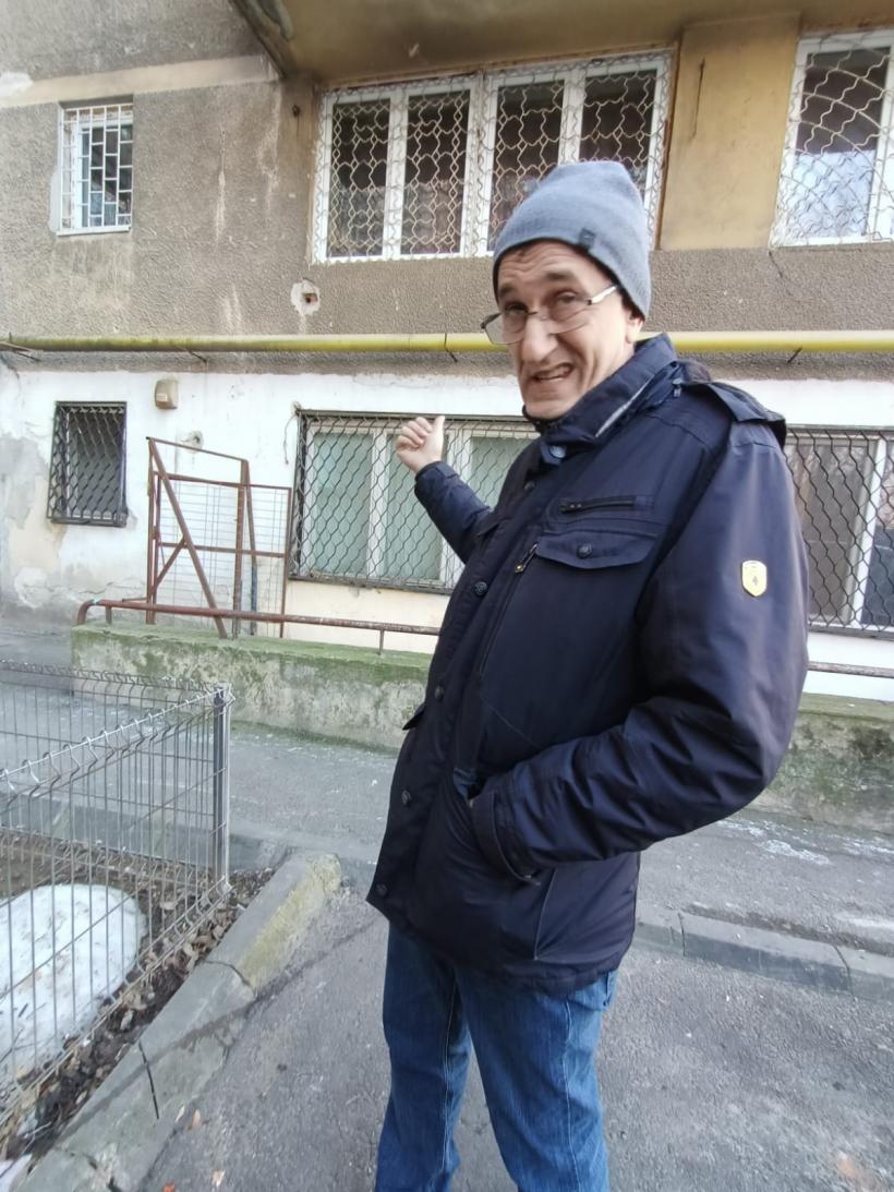 Blocul din București care se năruie în fiecare zi. Clădire pericol public, cu 500 de apartamente și 900 de locatari 18826378