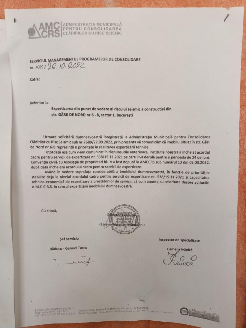 Blocul din București care se năruie în fiecare zi. Clădire pericol public, cu 500 de apartamente și 900 de locatari 18826381