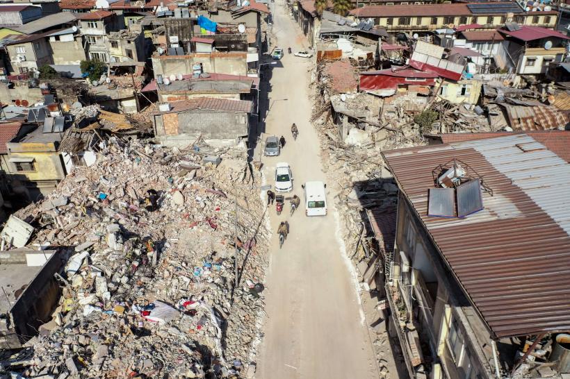 Cel puţin trei morţi şi sute de răniţi în urma noilor seisme din Turcia