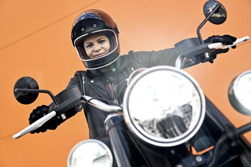 Anca Sigartău, schimbare radicală de look pentru rolul El Capitan din Lia – Soţia soţului meu 18826759