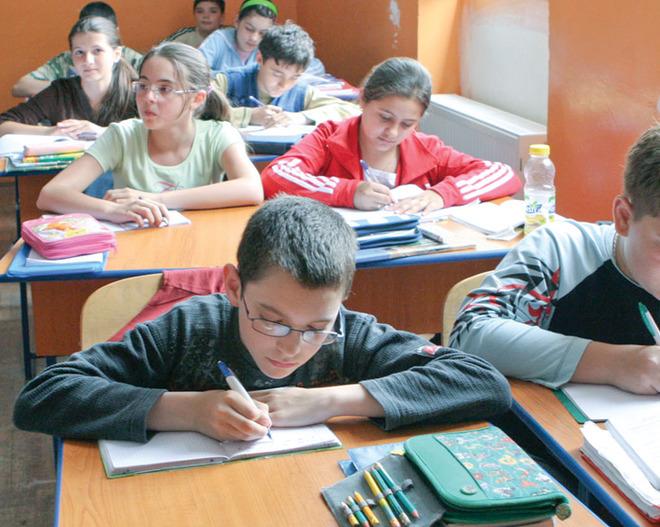 Elevii din școlile afectate de cutremurele din Gorj vor fi trimiși în alte clădiri