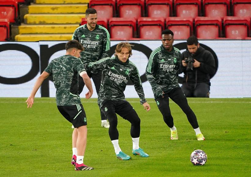 Șapte goluri, răsturnări de situație și gafe școlărești în spectacolul Liverpool – Real Madrid 18826716