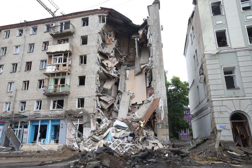 Război în Ucraina. Volodimir Zelenski spune că situația pe frontul din sudul țării este periculoasă. În est se duc lupte grele 18827080