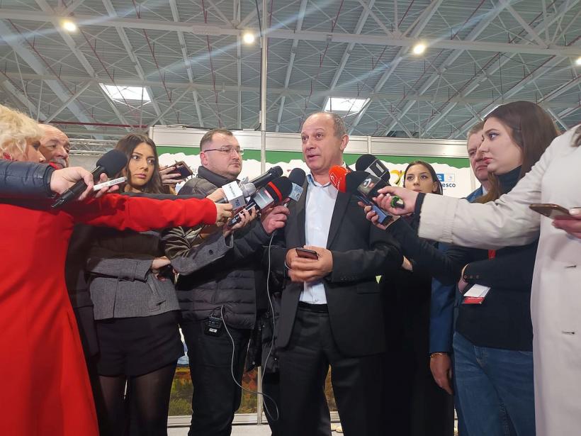 Târgul de turism, între politică internă și vacanțe în străinătate 18826952