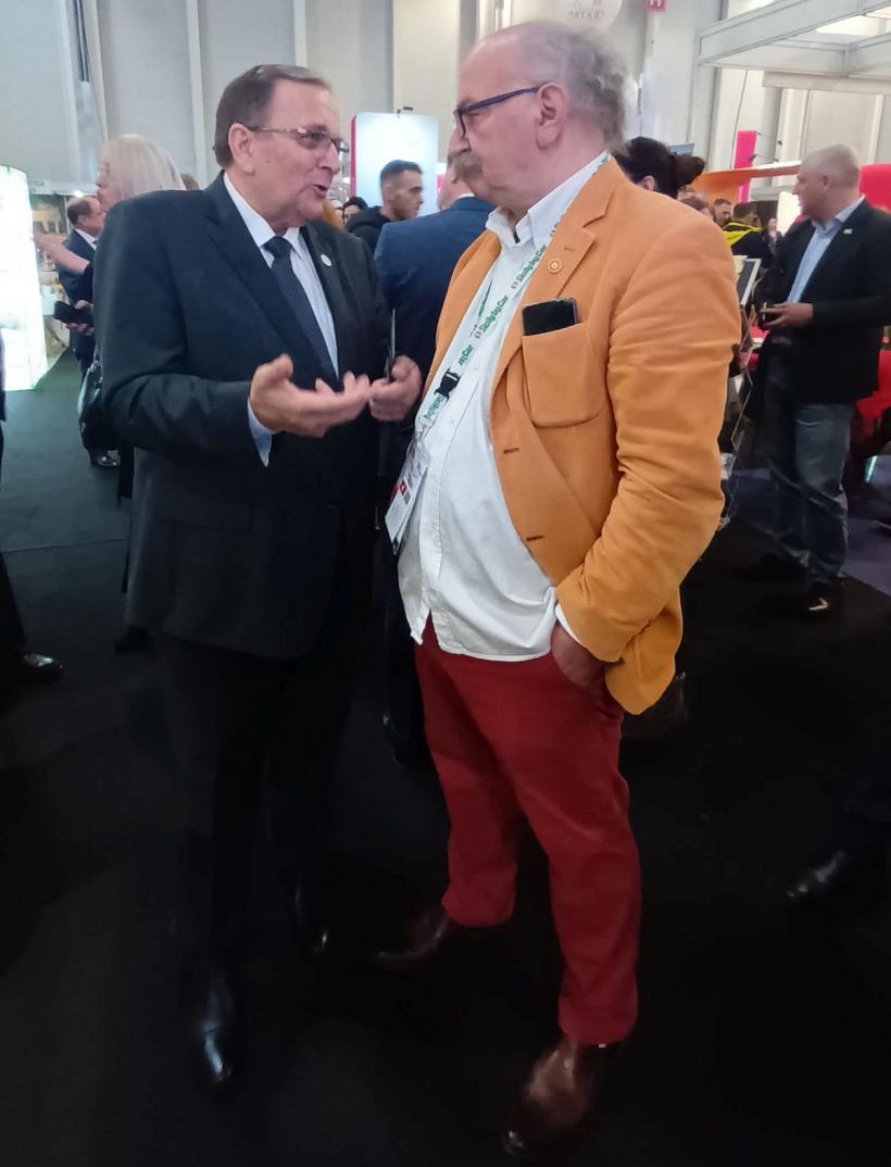 Târgul de turism, între politică internă și vacanțe în străinătate 18826954