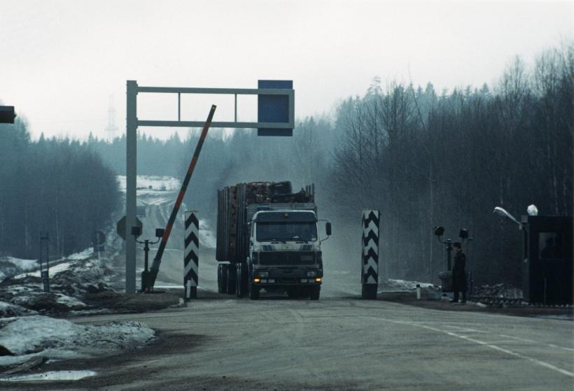 Finlanda a început să construiască un gard la granița cu Rusia