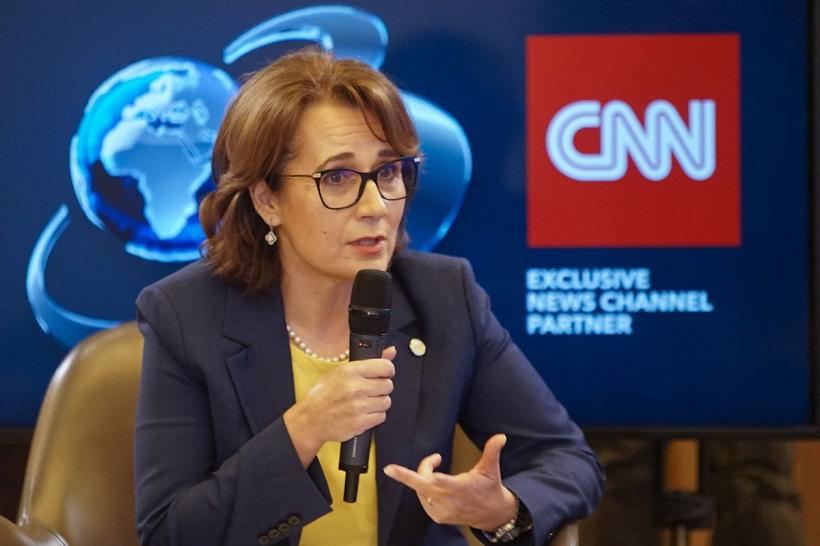 Cum poți duce românul la doctor, dacă nu-l doare 18827535